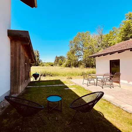 Idyllisches Mit Garten Und Sunset-terrasse Prázdninový dům Raisting